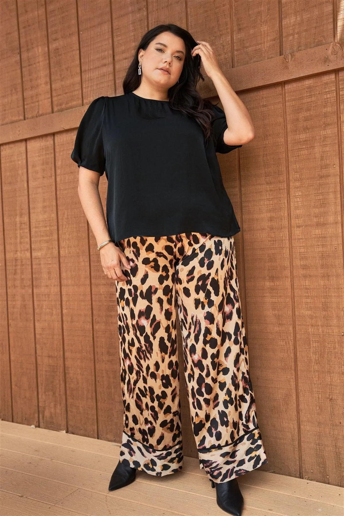 Junior Plus Leopard Print Satin Wide Leg Pants /2-2-2