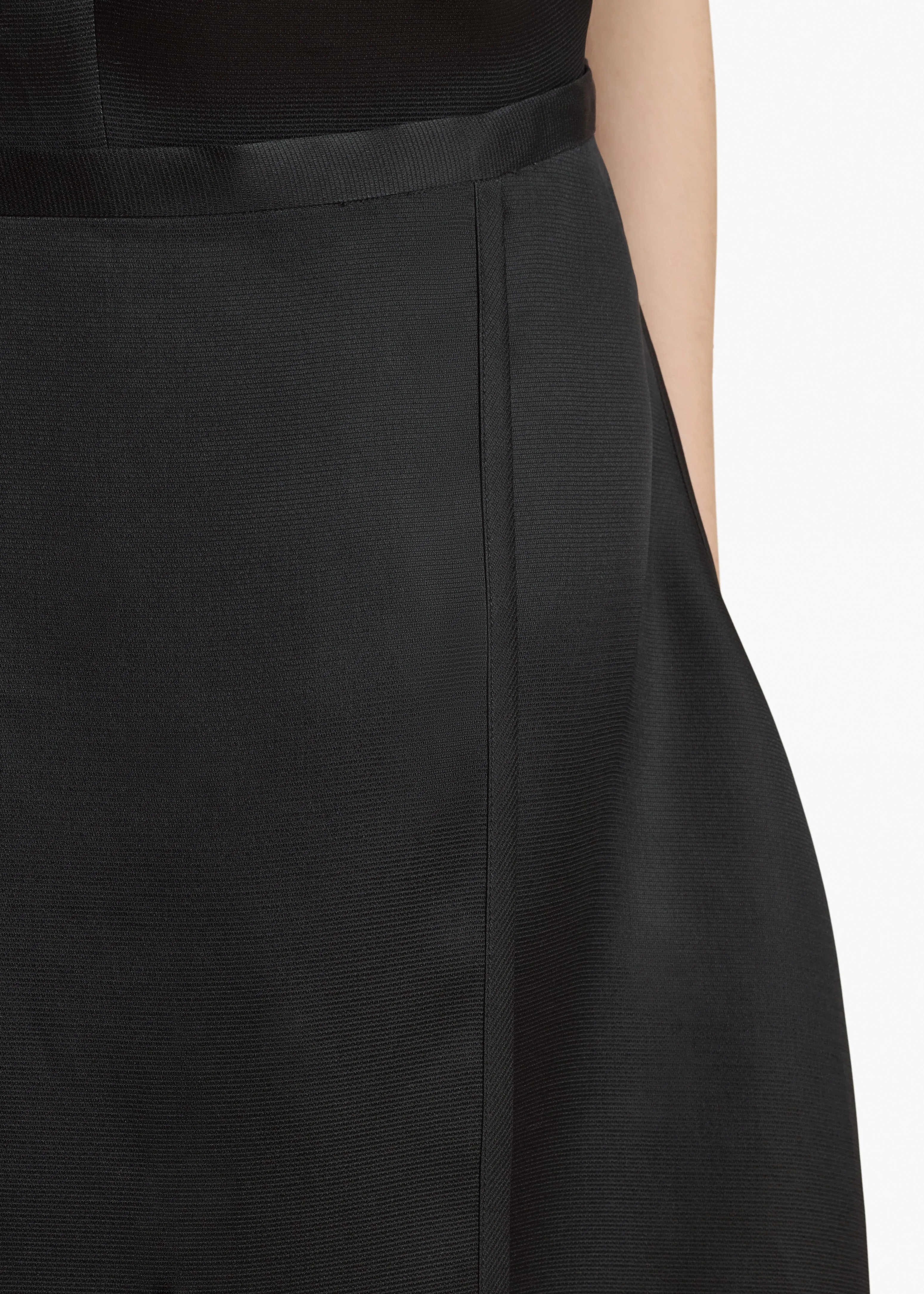 Mila Skirt in Black