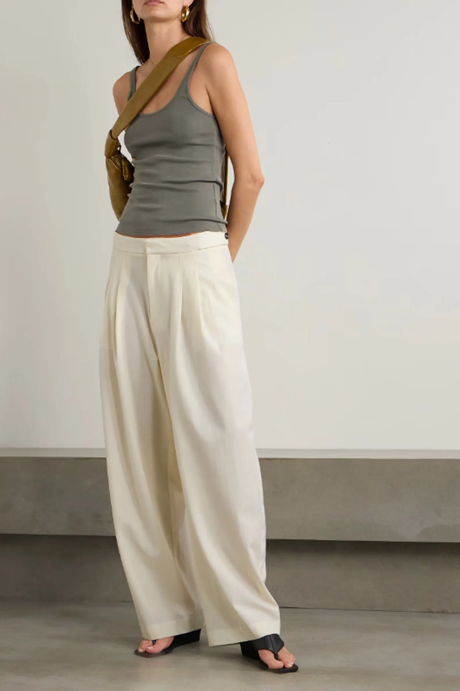 Pleated Wool-Blend Wide-Leg Pants