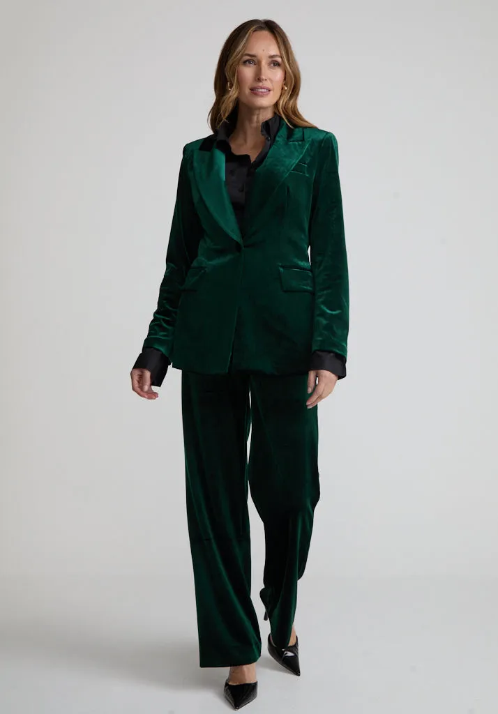 Sienna Tailored Velvet Blazer In Green