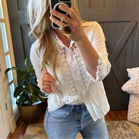 Stellan White Lace Mock Neck Blouse