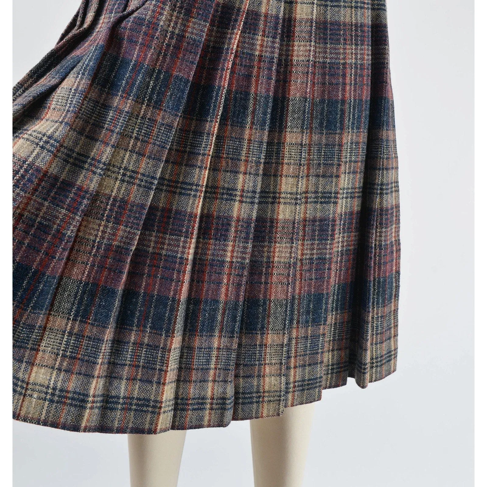 Vintage 70s Plaid Pleated Wool Skirt Preppy Academia Midi Skirt size Small