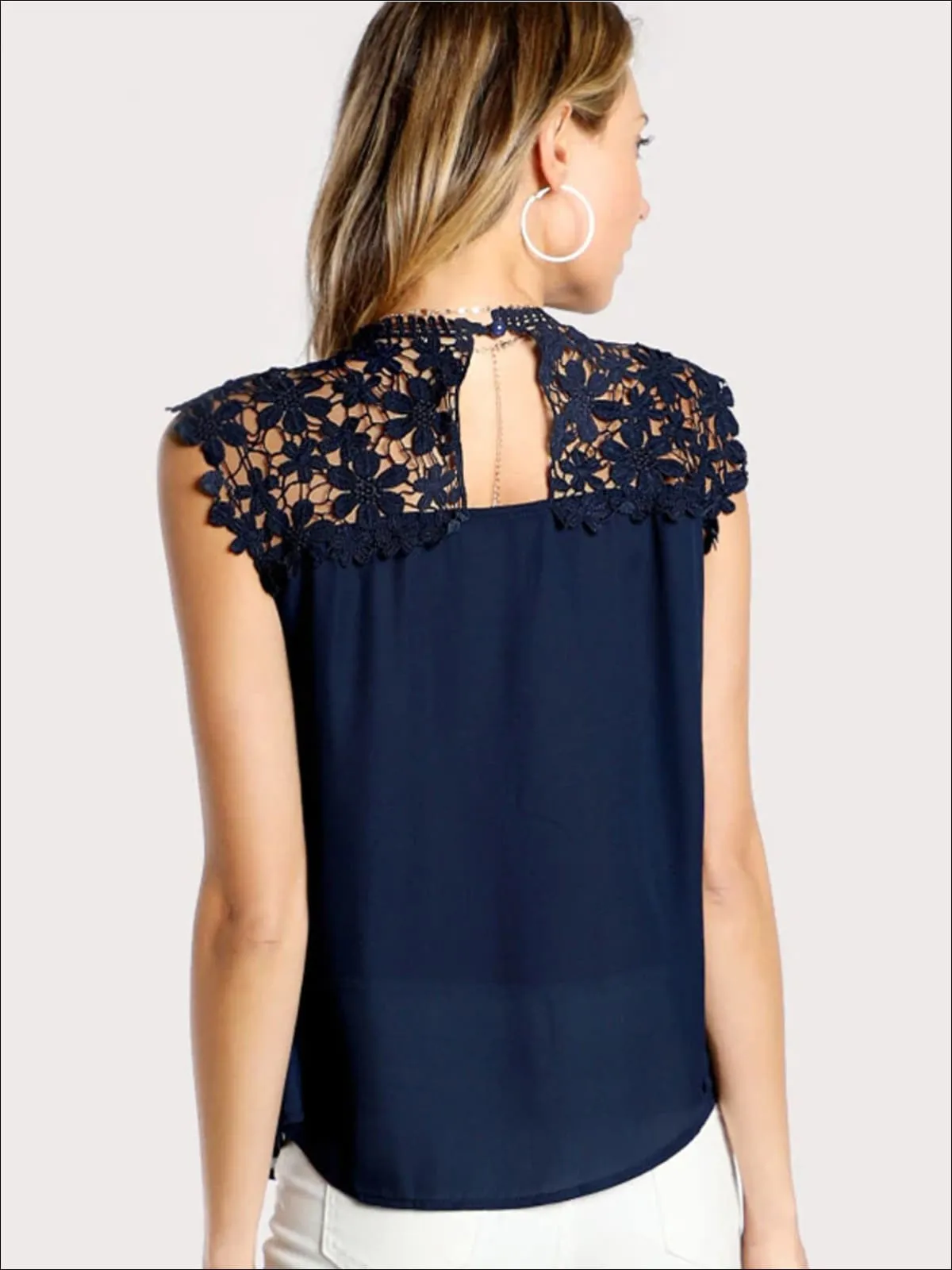 Women's Lace Mock Neck Sleeveless Blouse